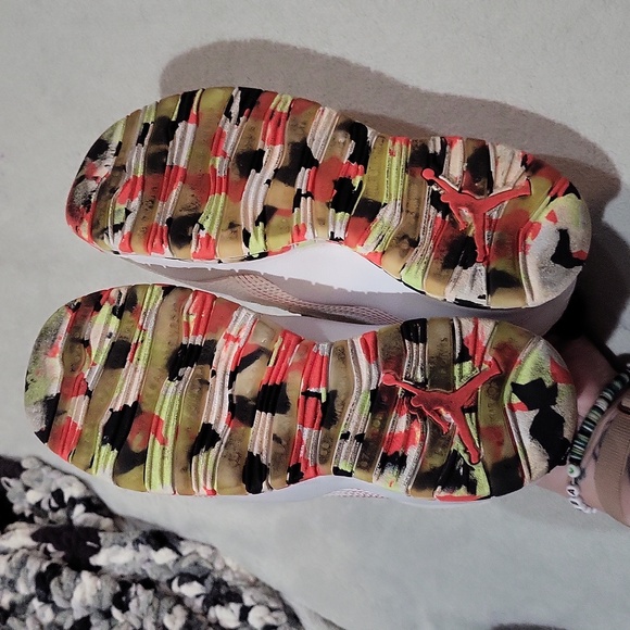 Air Jordan 10 Retro SE BV1843 176 White/Barely Volt-Black Sneakers - Picture 7 of 14